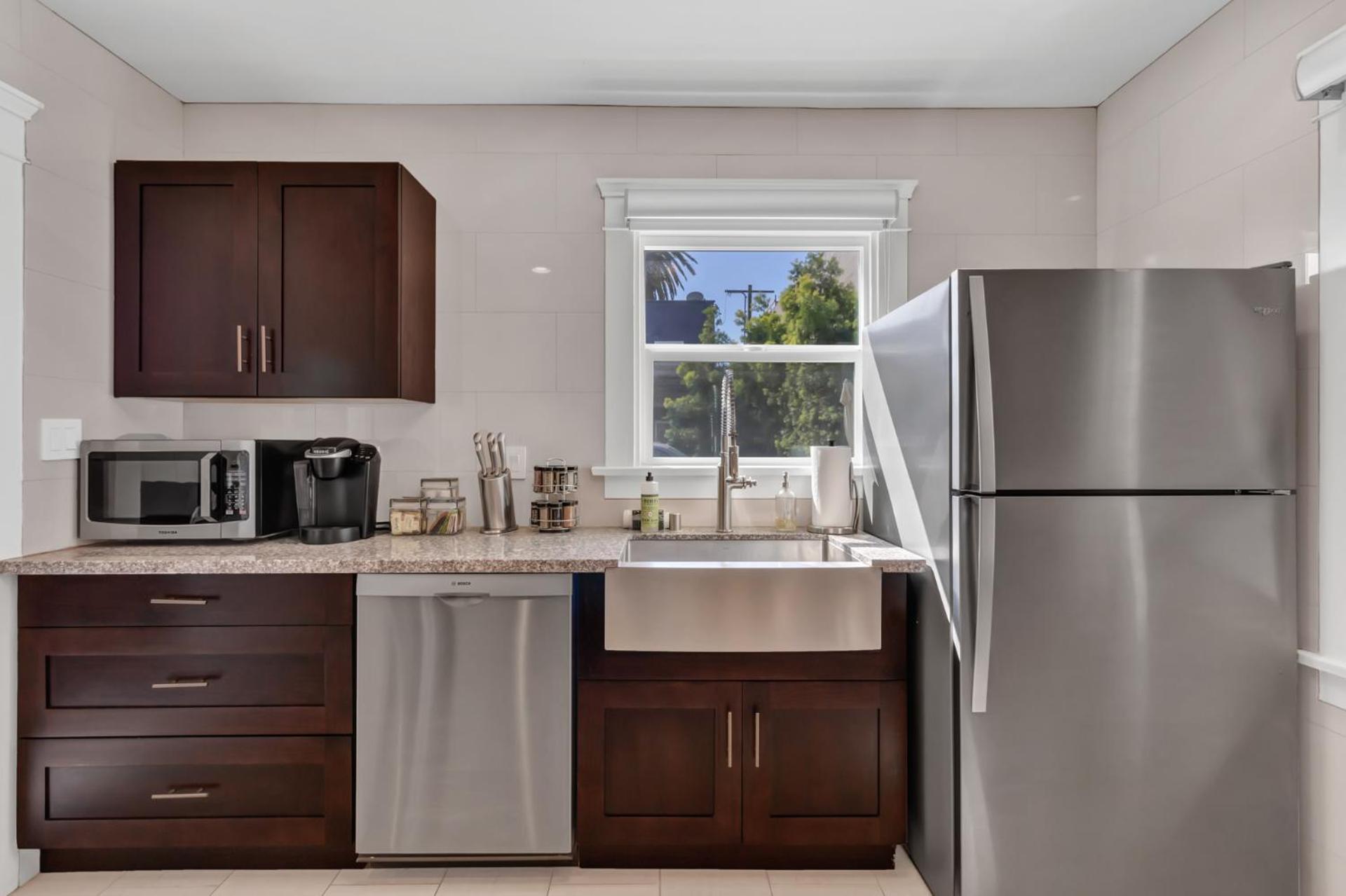 East Village Apartments 롱비치 외부 사진
